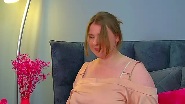 MelodyMoores' Live XXX Chat