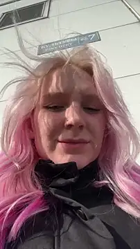 Olly_dolly élő XXX-chatje