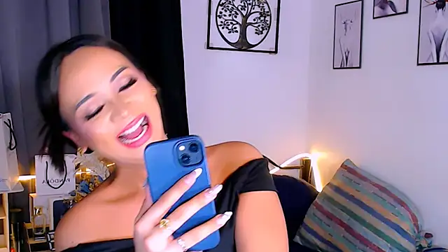 Zialustts Show Webcam