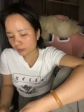 Czat XXX na żywo – Ivy_Trix2