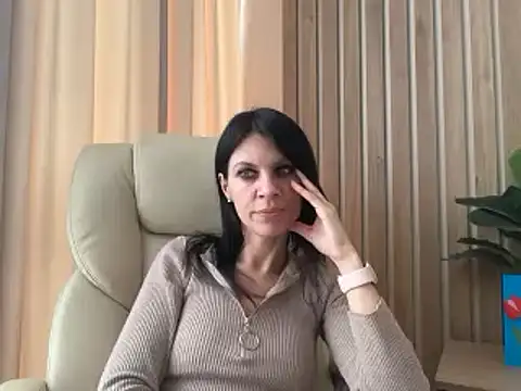 Онлайн чат XXX InjaAtHome