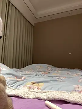 Kiwuvurfovo 网络视讯表演