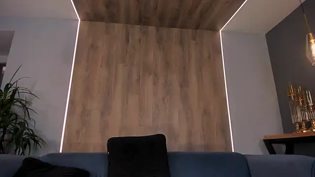 XXX chat uživo modela KylaMorrison