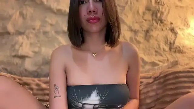 XXX chat uživo modela GenesisCastillano