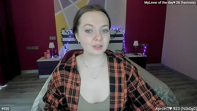 LizaGost élő XXX-chatje