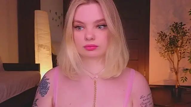 Hottie_Jane élő XXX-chatje