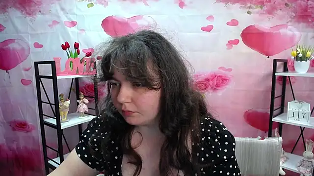 NeonilaLisova élő XXX-chatje