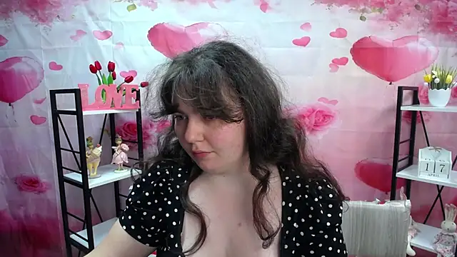 NeonilaLisova élő XXX-chatje