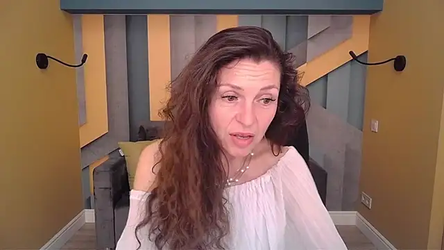 EllaLongのライブXXXチャット