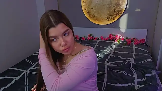 DelenaRines élő XXX-chatje