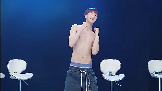 Eraser711 Show Webcam