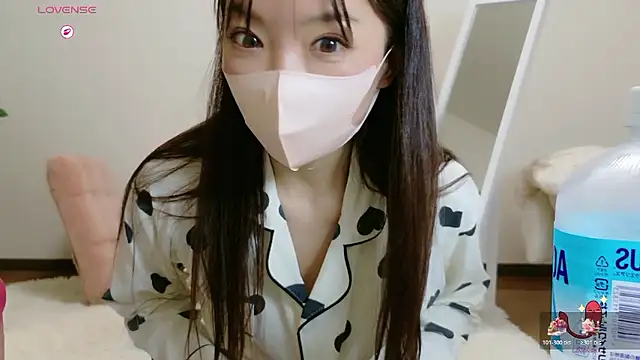 momochan88's Webcam Show