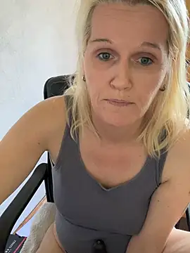 Tinny84 Obrolan Langsung XXX