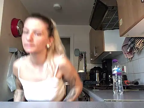 xxamyleighxx élő XXX-chatje