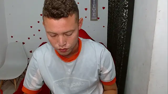 sven_fox723 Show in webcam