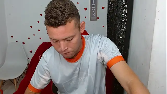 Вебкам-шоу sven_fox723