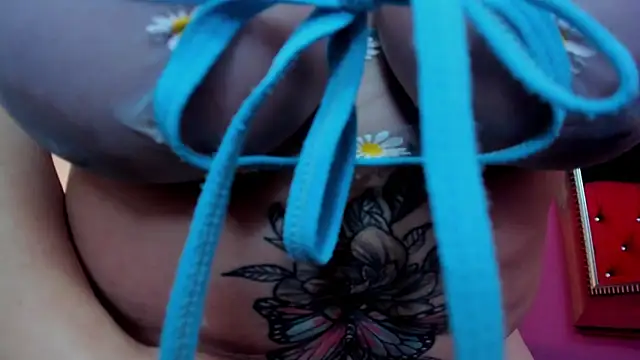 ScarletBigTitties Live XXX Chat