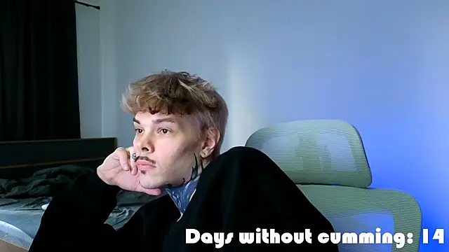 DENIS_HERE élő XXX-chatje