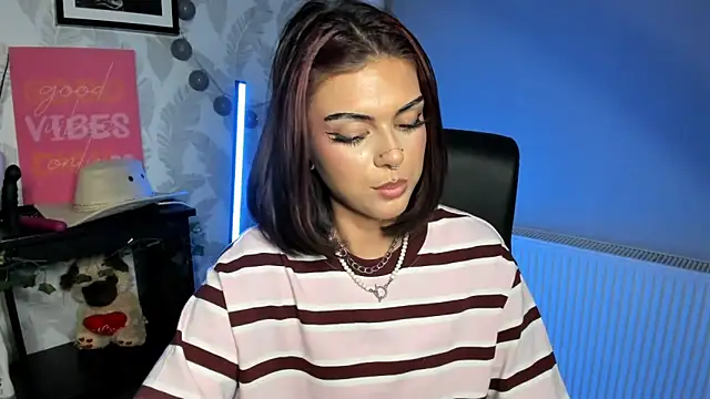 Chat +18 de Nova_SIN ao vivo