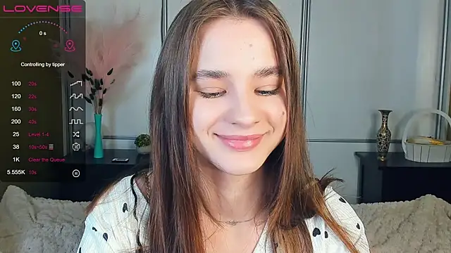 JinnyMcie live XXX chat