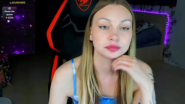 BiMolly Adlı Modelin Canlı XXX Sohbeti