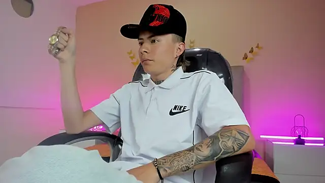 Nascary_FoxのライブXXXチャット