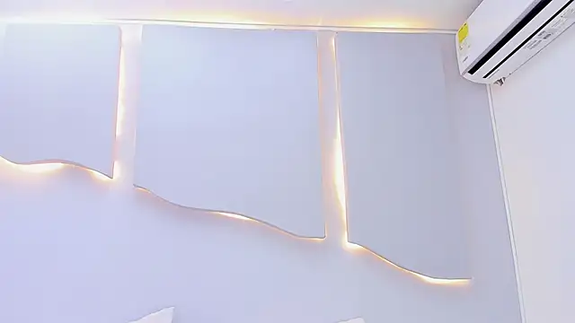 EmilyDiaaz 即時 XXX 聊天