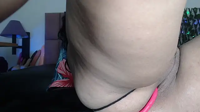 chirlleyy Adlı Modelin Canlı XXX Sohbeti