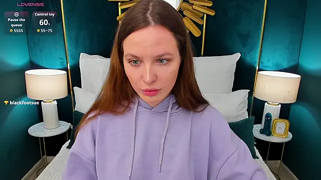 Chatroom XXX en direct de MonaRicci