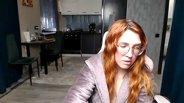 Reginasmilee Adlı Modelin Canlı XXX Sohbeti