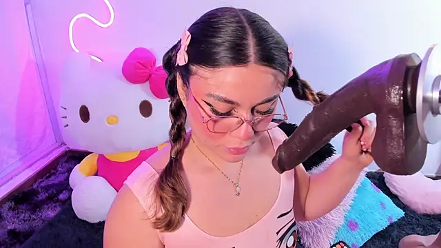 Chat XXX ao vivo de CassieBigass_