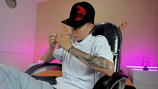 Nascary_Fox élő XXX-chatje