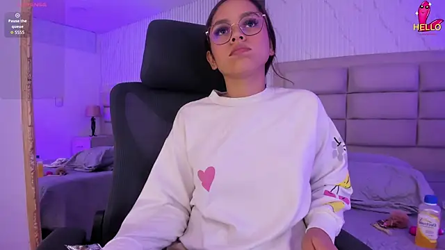 Онлайн чат XXX CarolineFyre