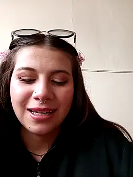 CharlotteSex_ Chat XXX in diretta