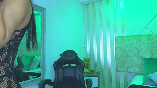 j_belle_ Chat XXX in diretta