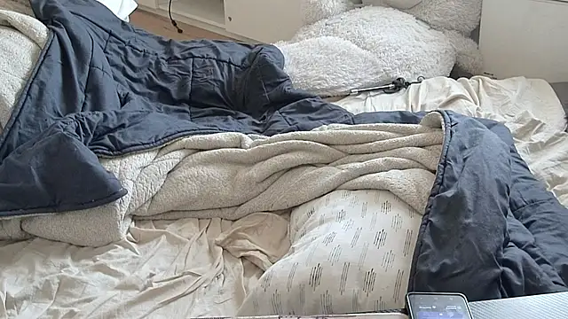 دردشة CeriseLapine الجنسية المباشرة