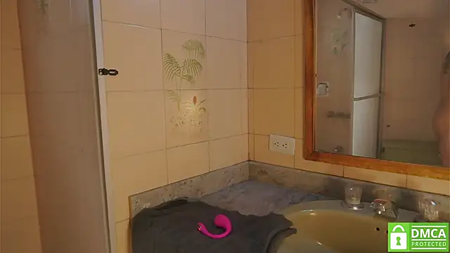 Be_curious' Live XXX Chat