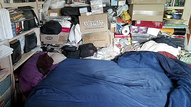 hadeszeuss2 Adlı Modelin Canlı XXX Sohbeti