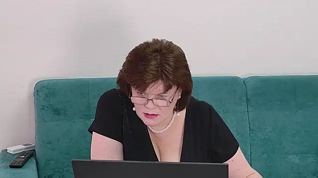 Chat +18 de Sandra_Sunrise ao vivo