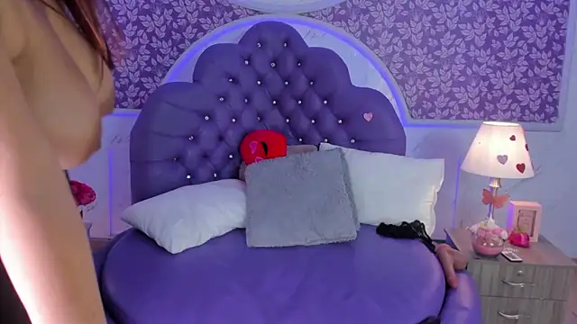 Вебкам-шоу Miamontoya