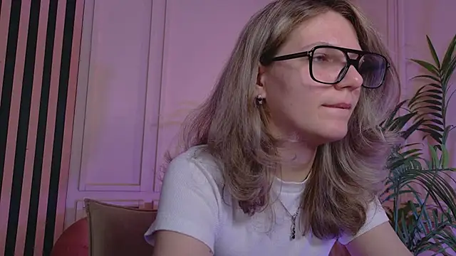 Онлайн чат XXX lychee_chan