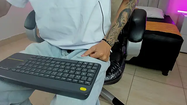 Nascary_Fox Live XXX Chat