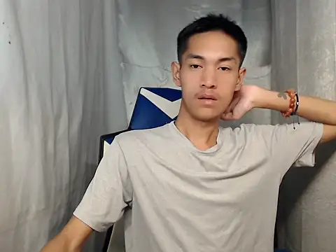 riks_tyler Adlı Modelin Web Kamerası Şovu