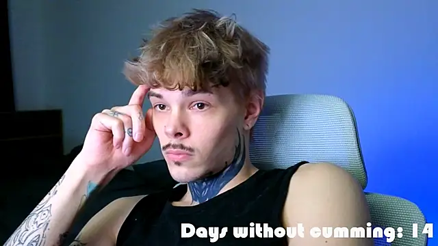 Pokazy przed kamerką – DENIS_HERE