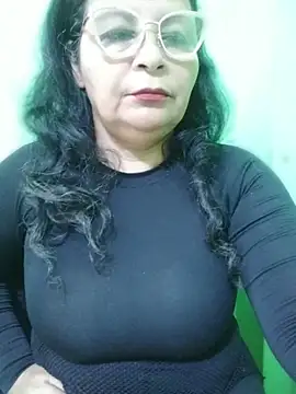Show modela Amarantha25 na web-kameri