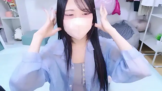 XXX chat uživo modela Suzu_ch_xx