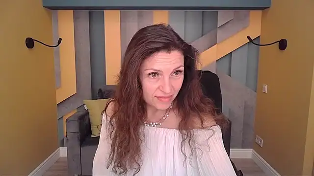 EllaLong's Live XXX Chat