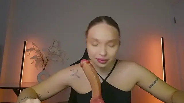 violla_sinzz Adlı Modelin Canlı XXX Sohbeti