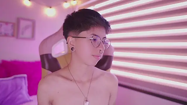 แชท XXX สดของ tommy_blue