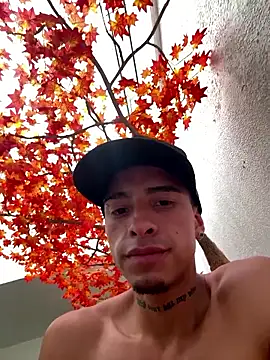 Spicy_Clay's Live XXX Chat